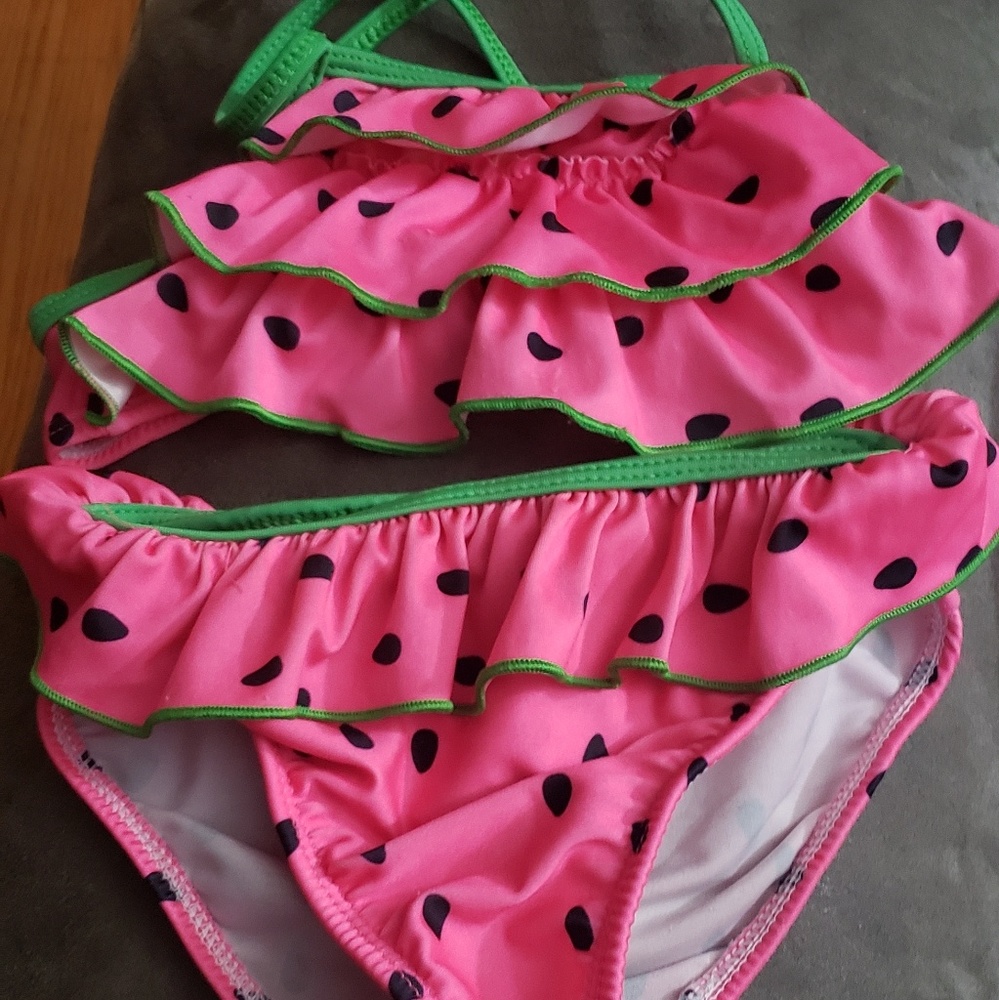 Little girls swimming suit size 4T